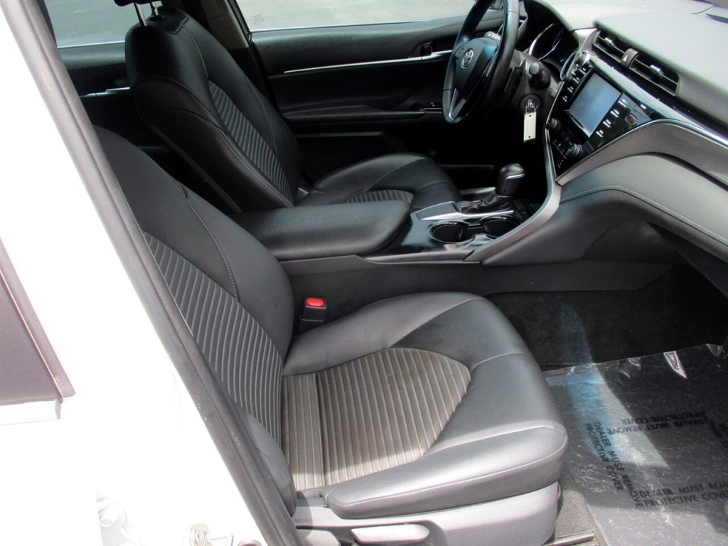 2018 Toyota Camry Image 25
