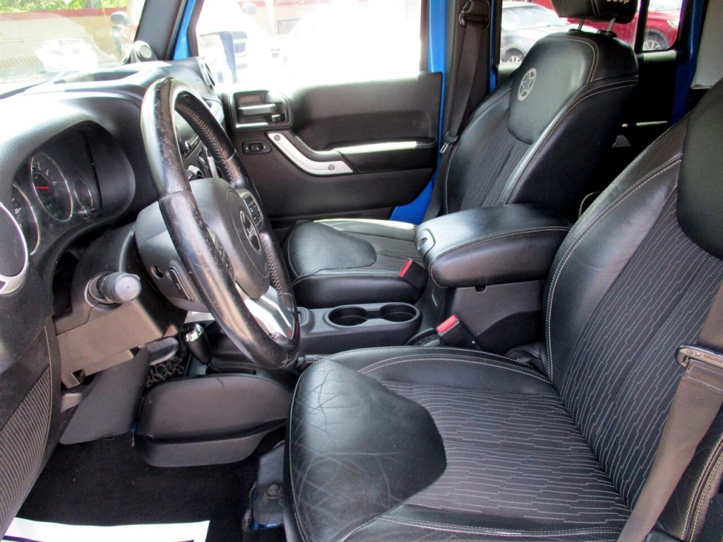 2014 Jeep Wrangler Image 17