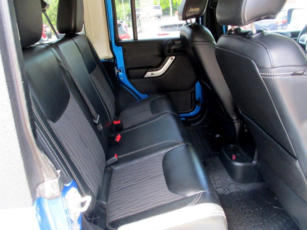 2014 Jeep Wrangler Image 22