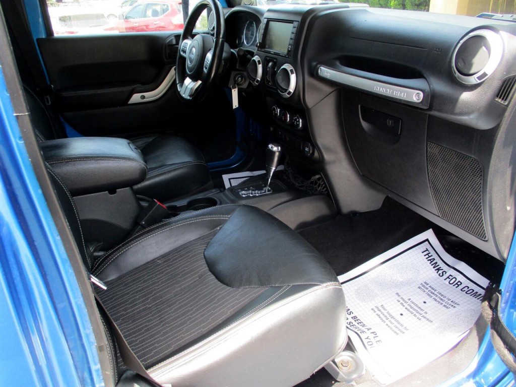 2014 Jeep Wrangler Image 24