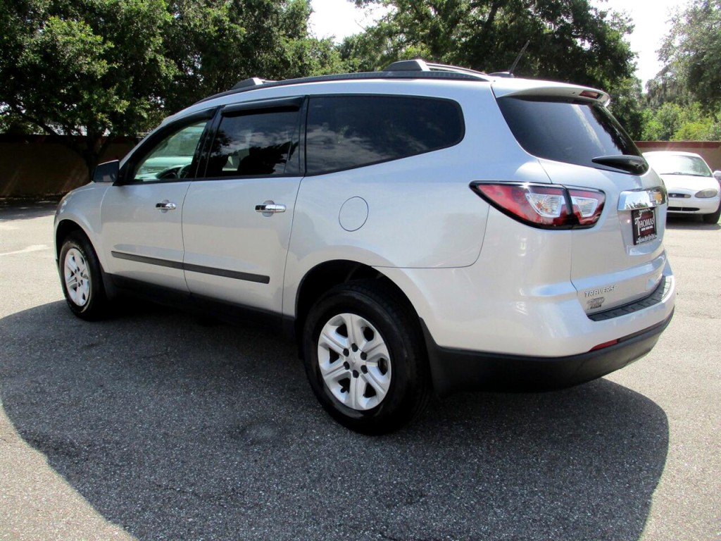 2017 Chevrolet Traverse Image 3