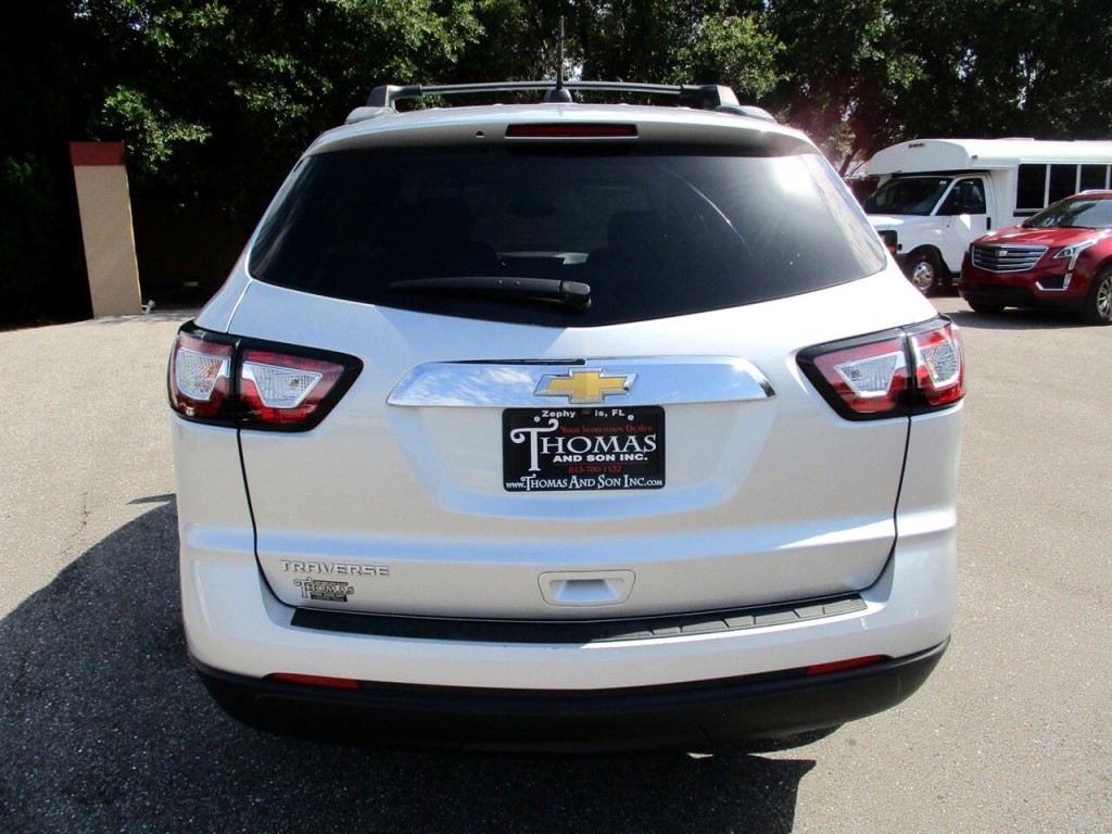 2017 Chevrolet Traverse Image 4