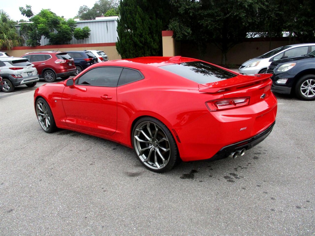 2018 Chevrolet Camaro Image 3
