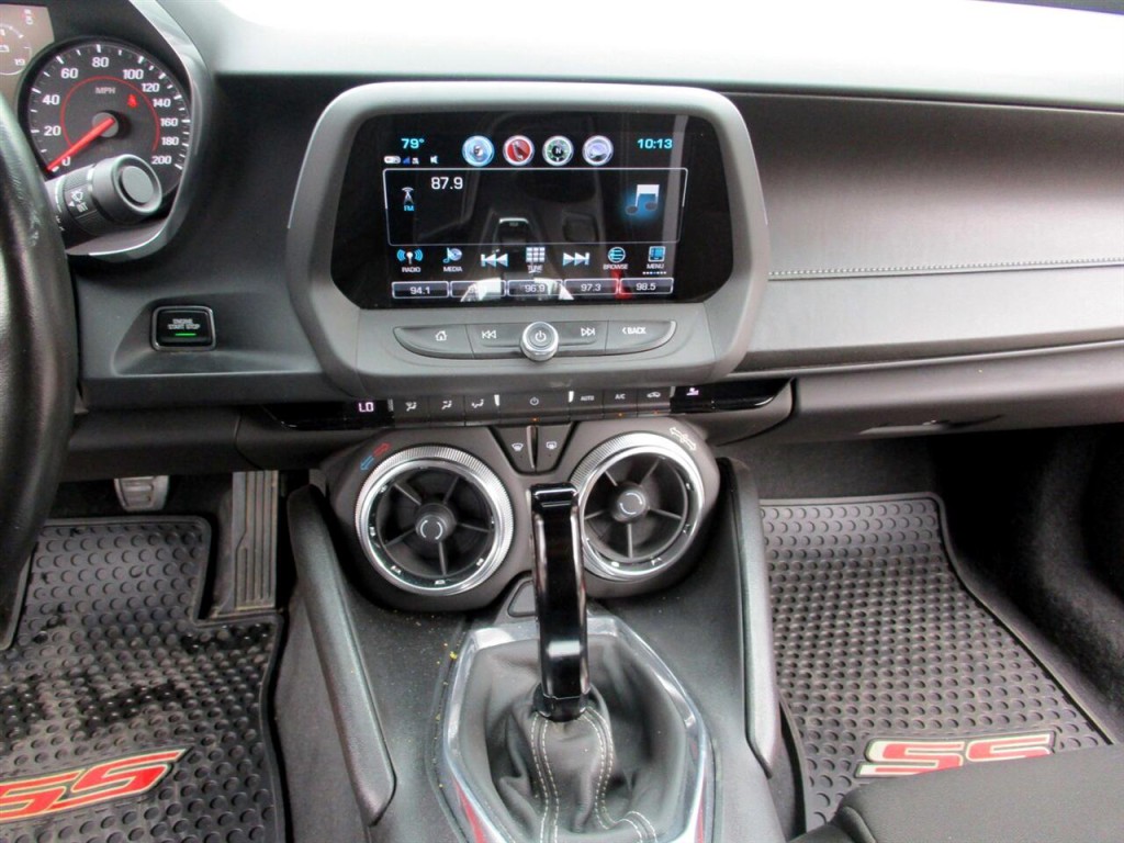2018 Chevrolet Camaro Image 18
