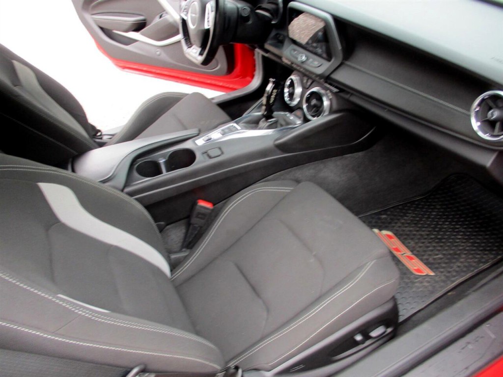 2018 Chevrolet Camaro Image 22
