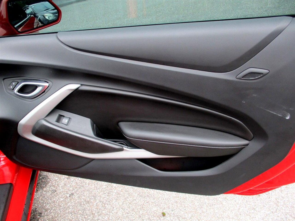 2018 Chevrolet Camaro Image 23