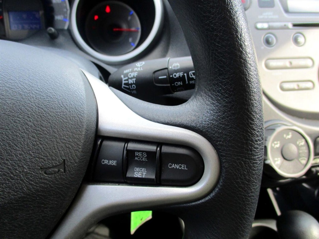 2013 Honda Fit Image 13