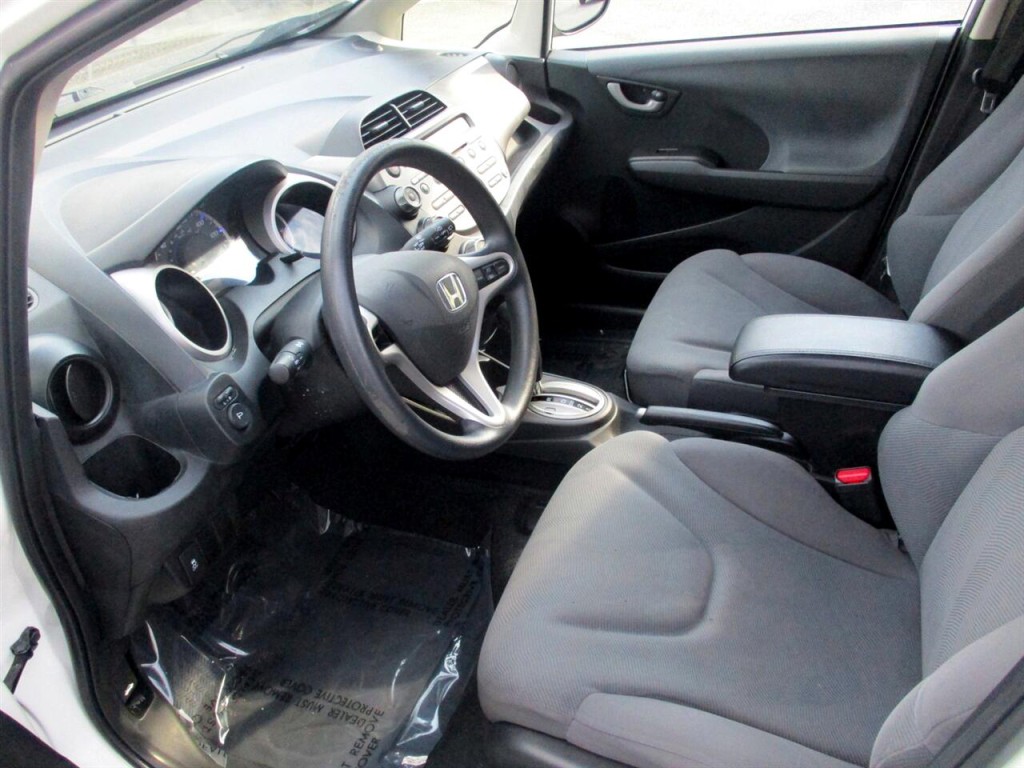 2013 Honda Fit Image 17