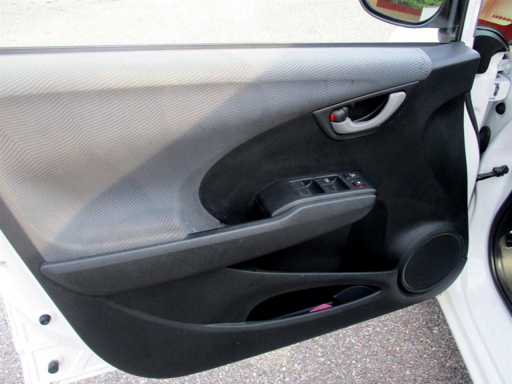 2013 Honda Fit Image 18
