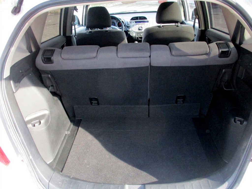 2013 Honda Fit Image 21