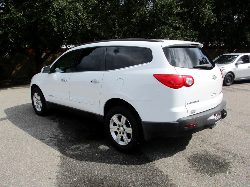 2009 Chevrolet Traverse Image 3