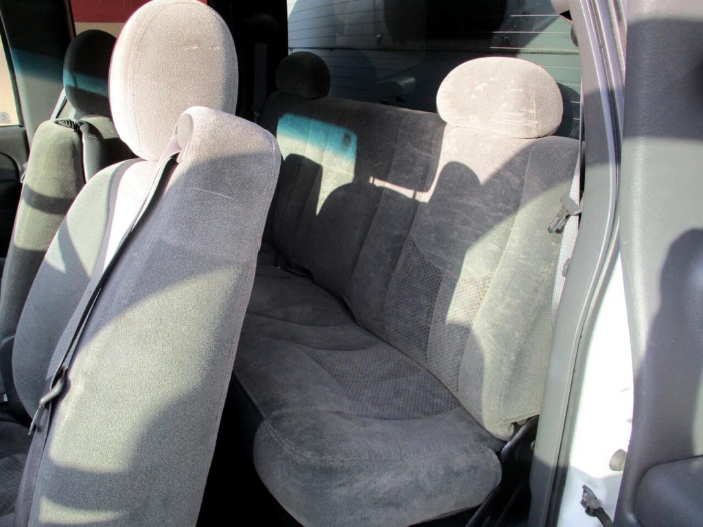 2004 Chevrolet Silverado 1500 Image 16