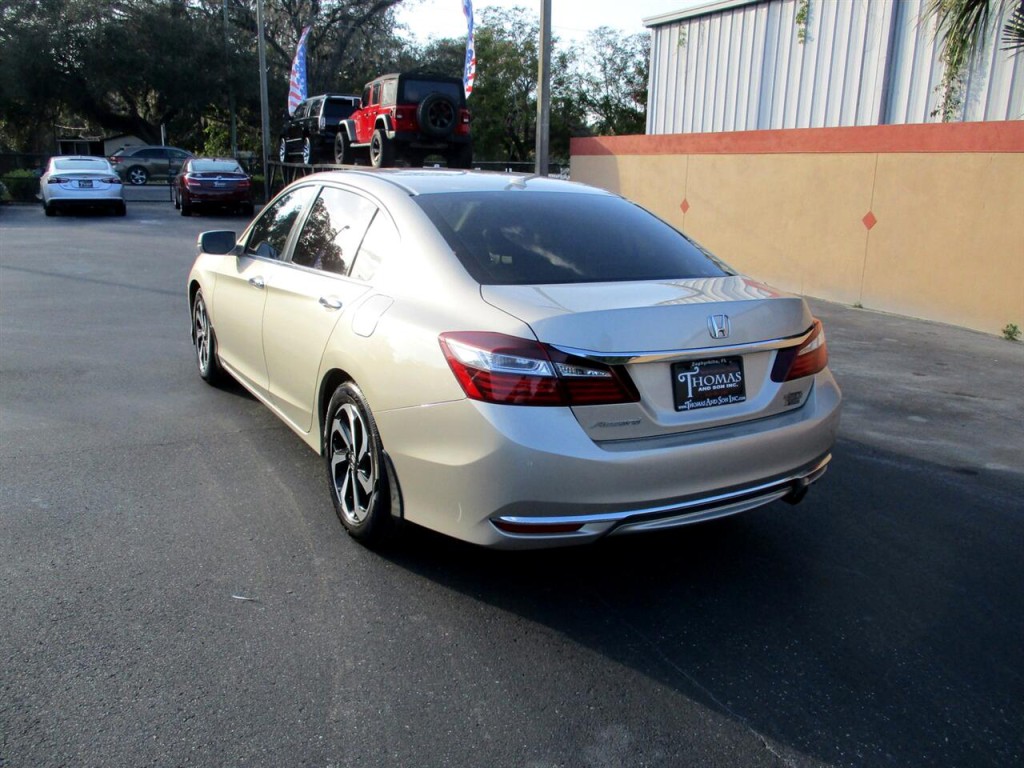 2016 Honda Accord Image 3
