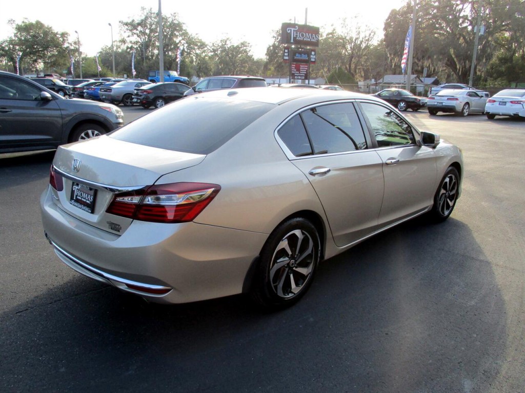 2016 Honda Accord Image 5