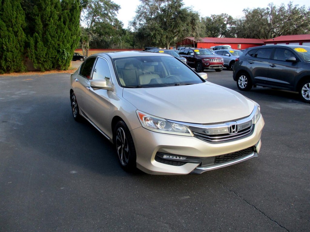 2016 Honda Accord Image 7