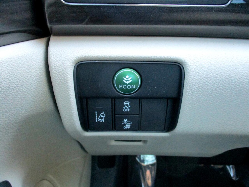 2016 Honda Accord Image 17