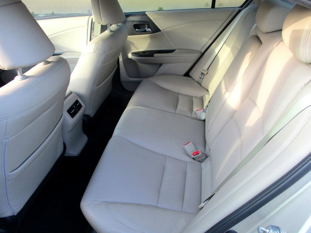 2016 Honda Accord Image 21