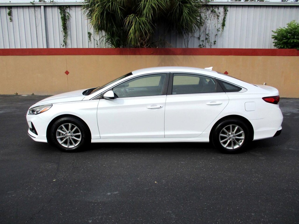 2018 Hyundai Sonata Image 2