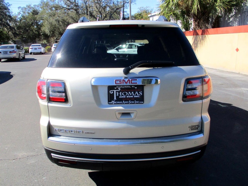 2017 GMC Acadia Image 4