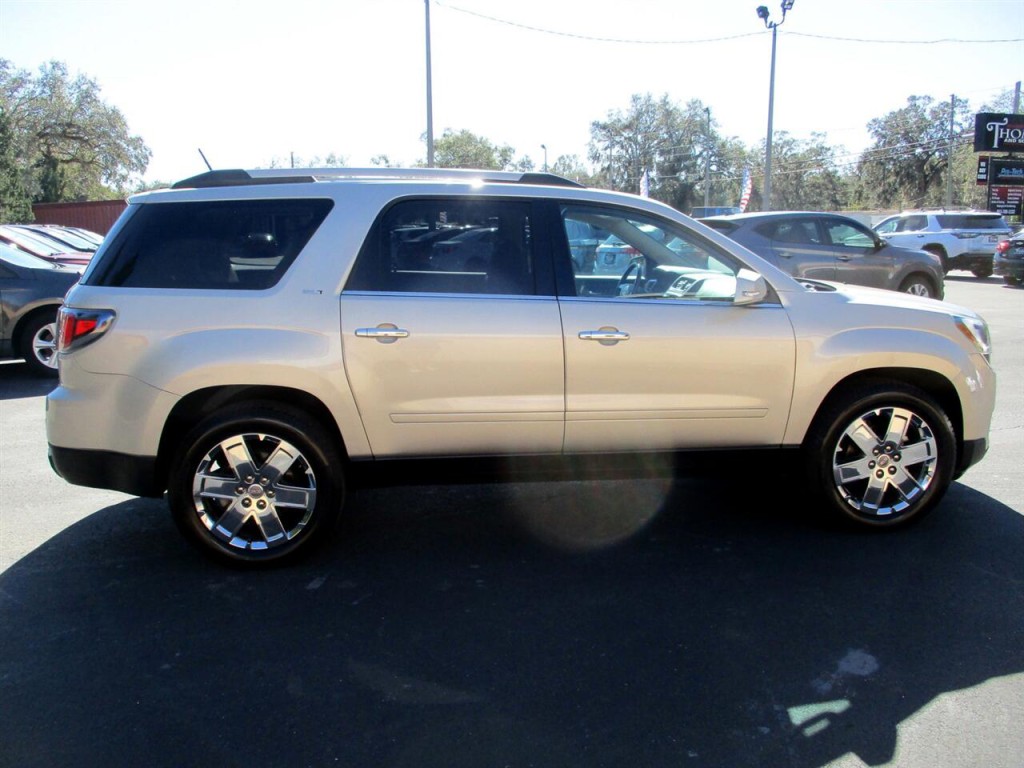 2017 GMC Acadia Image 6