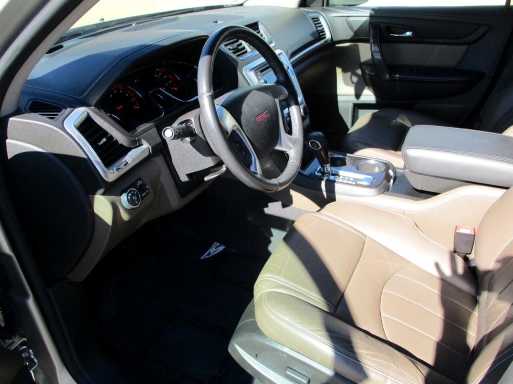 2017 GMC Acadia Image 18