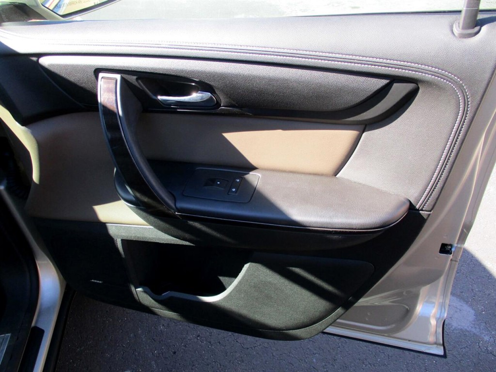 2017 GMC Acadia Image 27