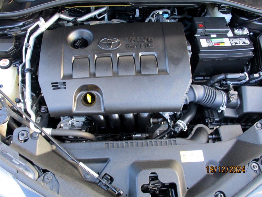 2021 Toyota C-HR Image 10