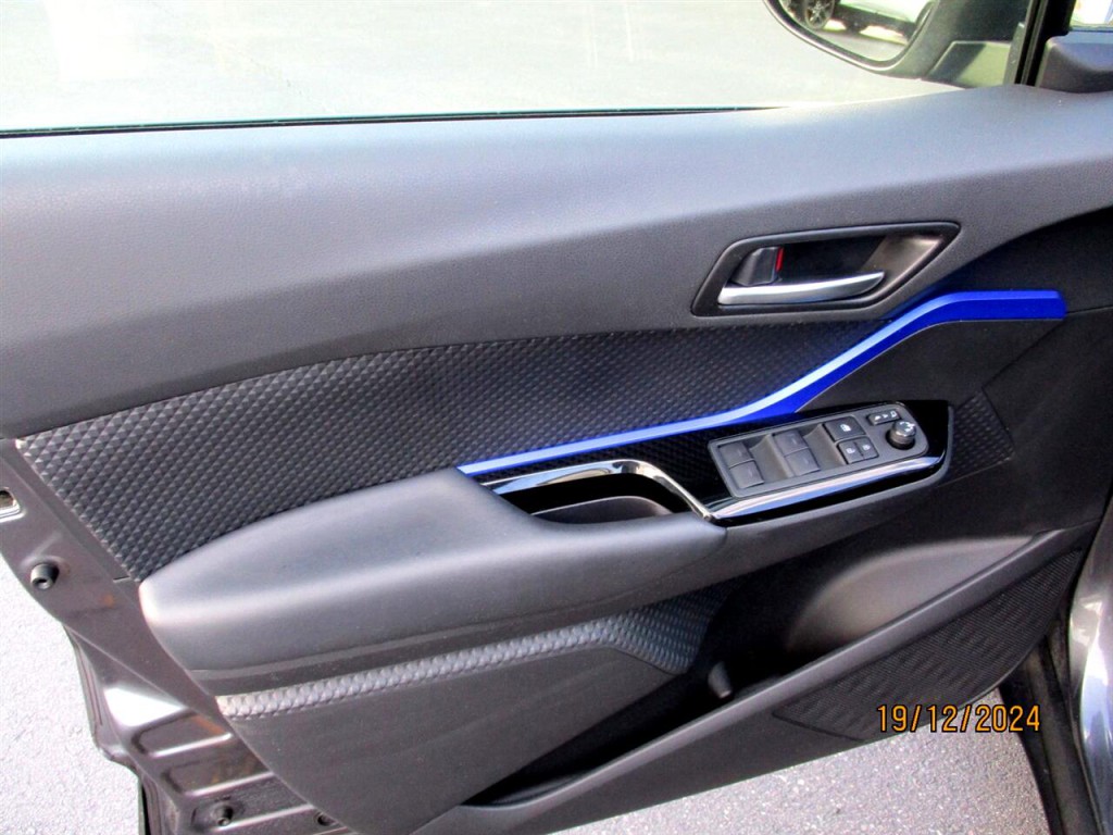 2021 Toyota C-HR Image 19