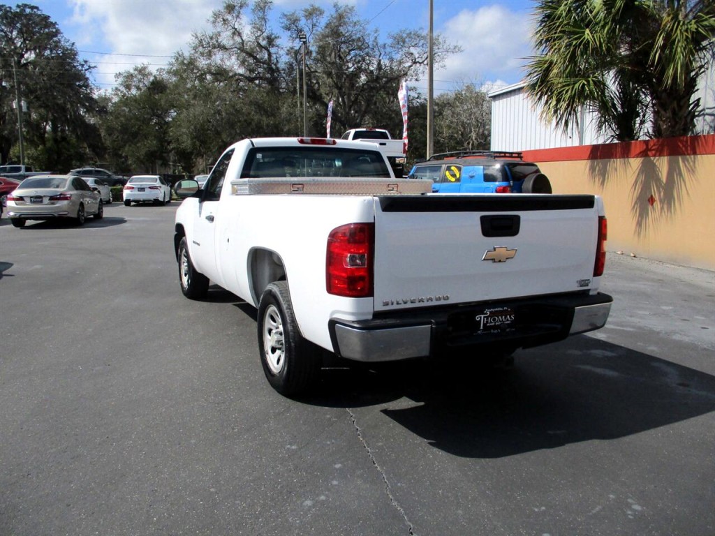 2011 Chevrolet Silverado 1500 Image 3