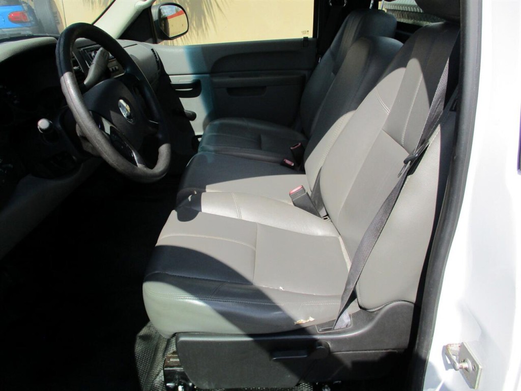 2011 Chevrolet Silverado 1500 Image 12
