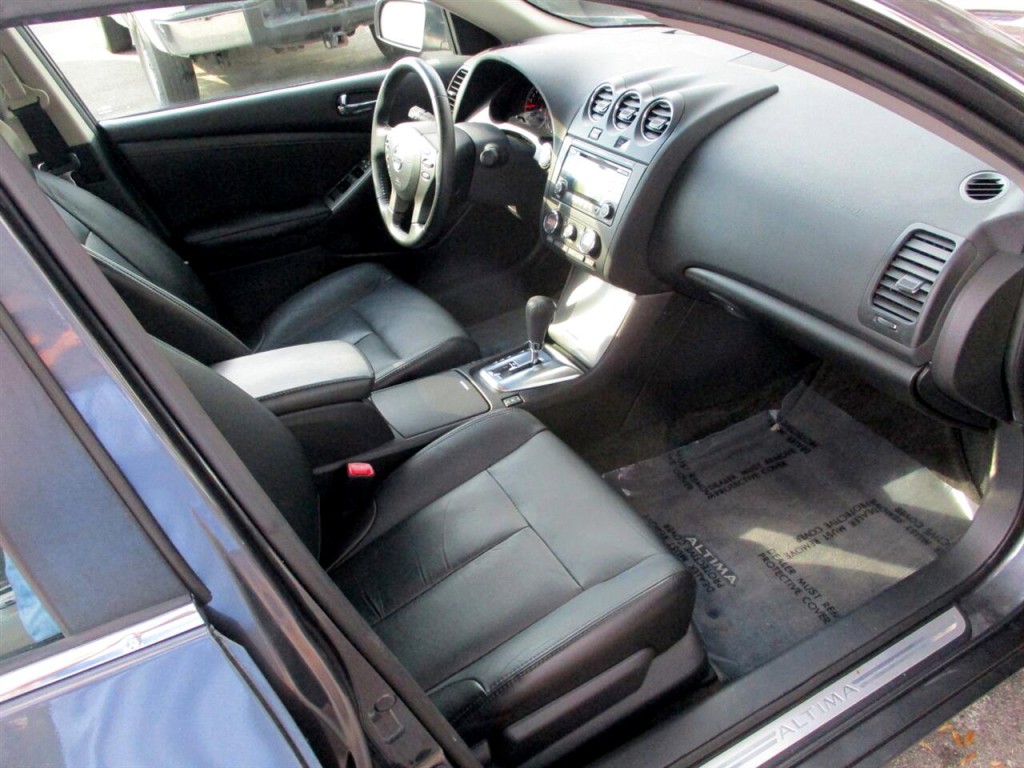 2012 Nissan Altima Image 25