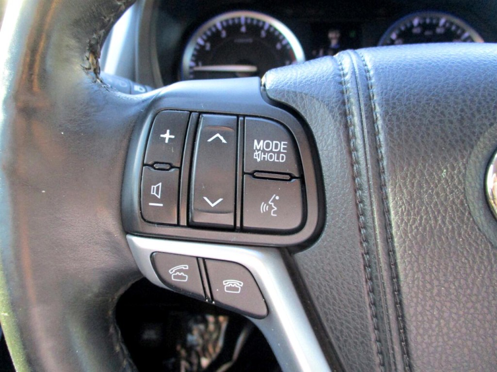 2015 Toyota Highlander Image 15
