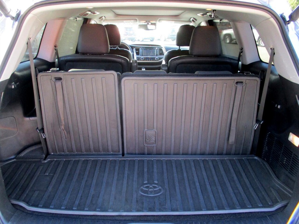 2015 Toyota Highlander Image 23