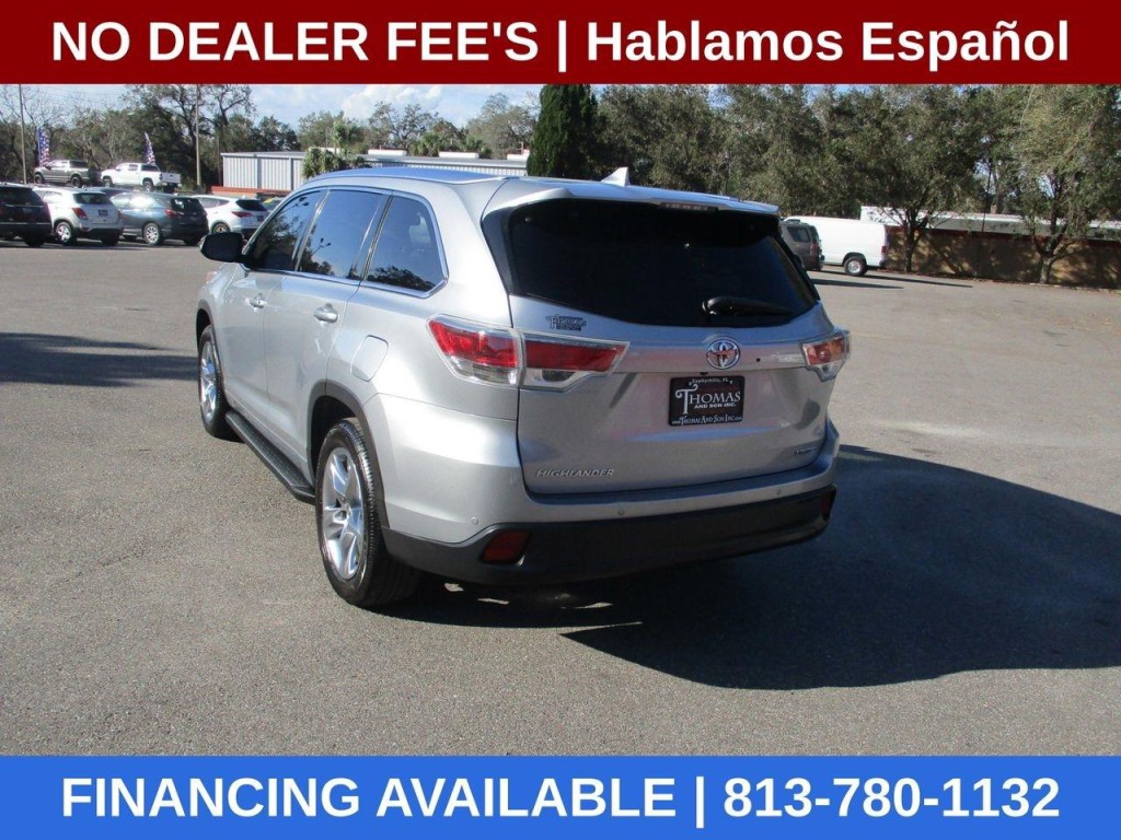 2015 Toyota Highlander Image 2