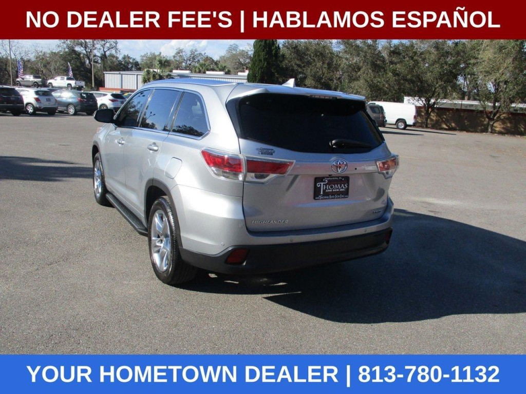 2015 Toyota Highlander Image 2
