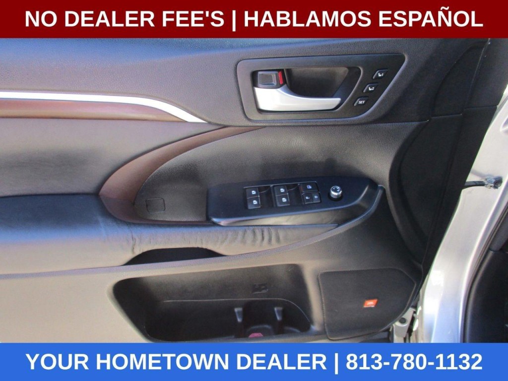 2015 Toyota Highlander Image 10