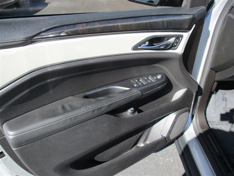 2016 Cadillac SRX Image 18