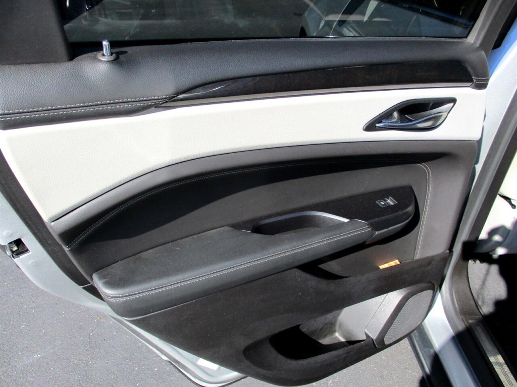 2016 Cadillac SRX Image 20