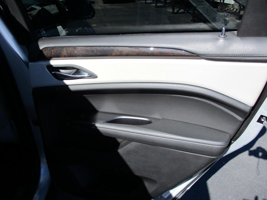 2016 Cadillac SRX Image 23