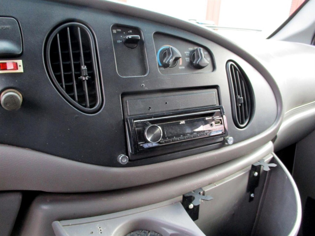 1997 Ford Econoline Image 14