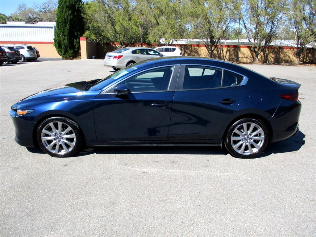 2021 Mazda Mazda3 Image 2