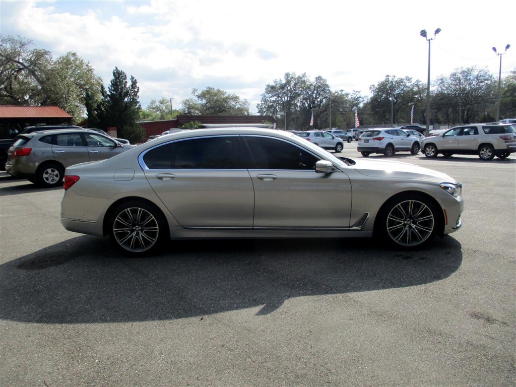 2018 BMW 7 Series Image 6