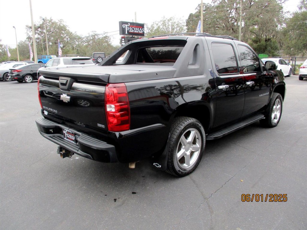 2009 Chevrolet Avalanche Image 5
