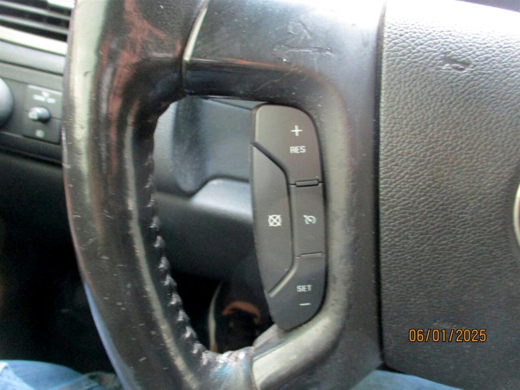 2009 Chevrolet Avalanche Image 15