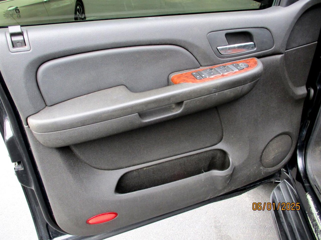 2009 Chevrolet Avalanche Image 19
