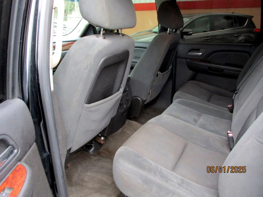 2009 Chevrolet Avalanche Image 20