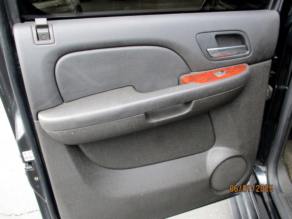 2009 Chevrolet Avalanche Image 21