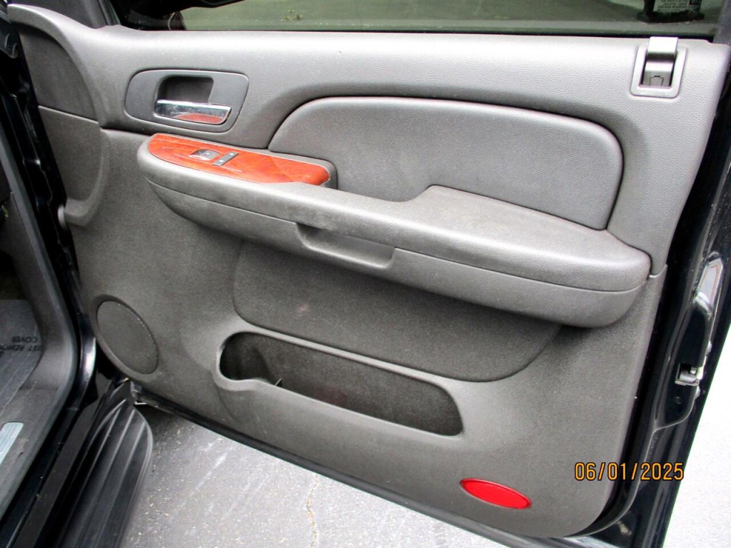 2009 Chevrolet Avalanche Image 26