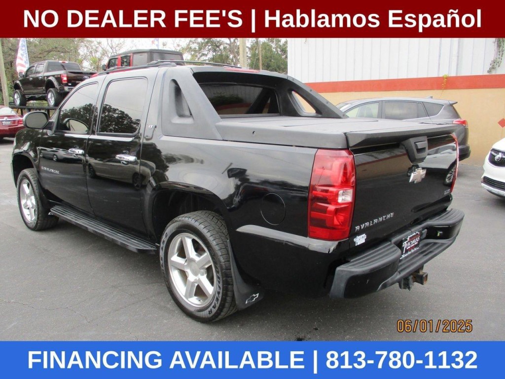 2009 Chevrolet Avalanche Image 3