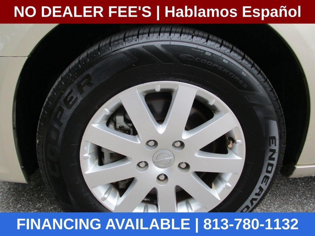 2015 Chrysler Town & Country Image 9